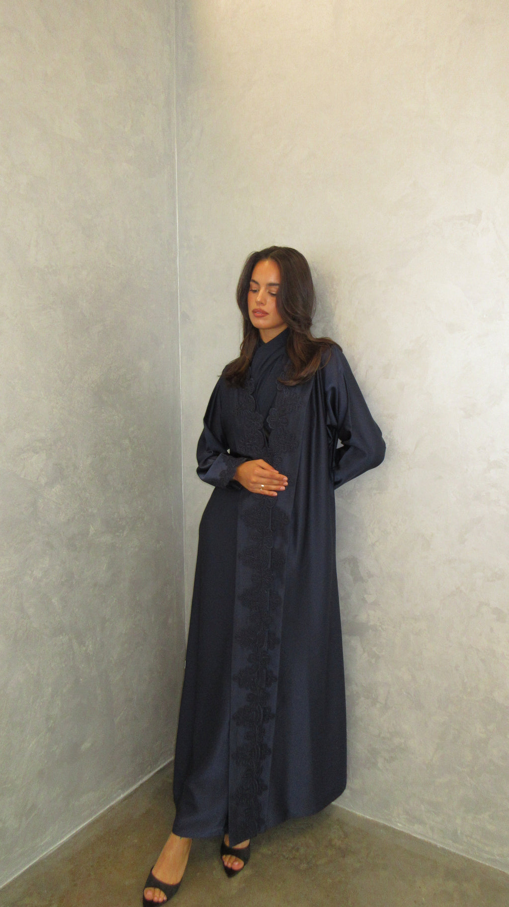 Black Chapter Abaya 3