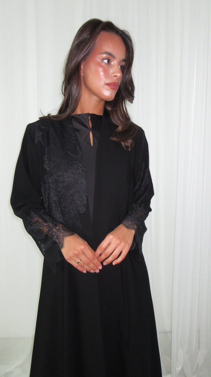 Black Chapter Abaya 4