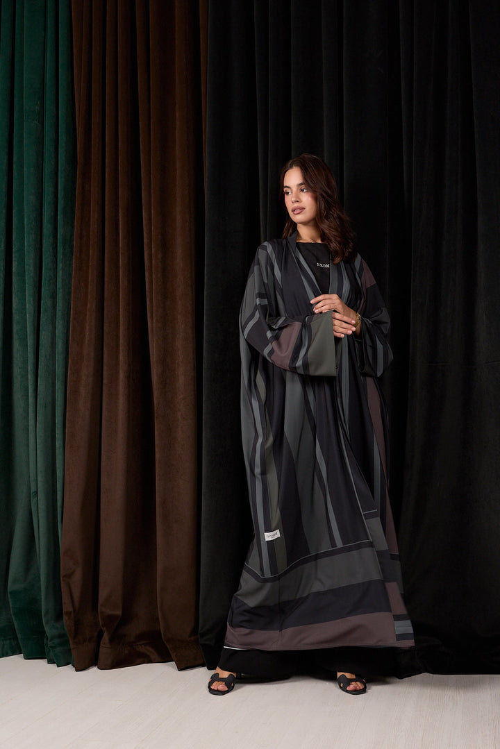 Woman she became Abaya 13